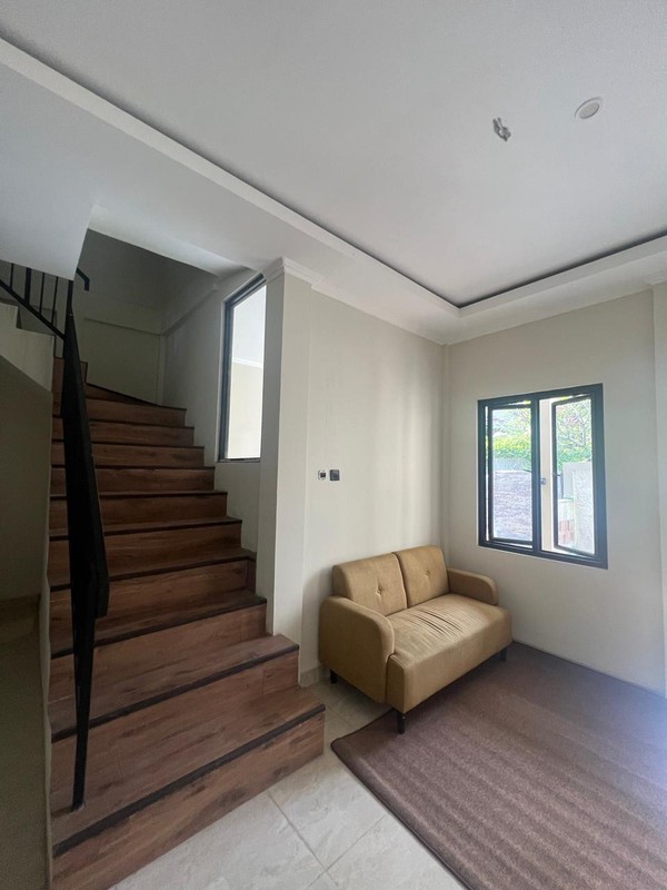 Rumah Cantik Siap Huni Posisii HOOK dengan Hunian Nyaman dan Asri @Ciputat Timur, Tangerang Selatan