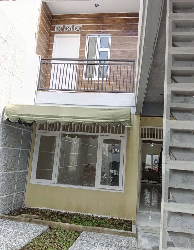 Rumah 2 Lantai Siap Huni dengan Hunian Nyaman dan Asri @Ciputat