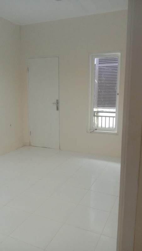 Rumah 2 Lantai Siap Huni dengan Hunian Nyaman dan Asri @Ciputat