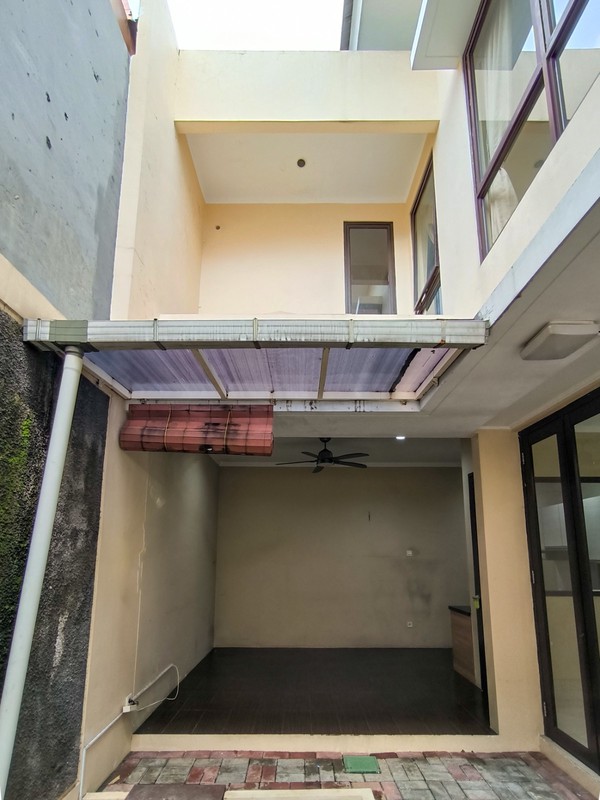 Rumah Bagus,dalam cluster di Bintaro Jaya 7.