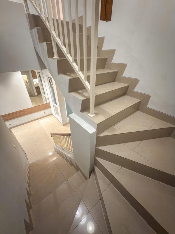 Rumah 2 Lantai Siap Huni dengan Hunian Nyaman dan Asri dalam Cluster @Serpong, Tangerang Selatan