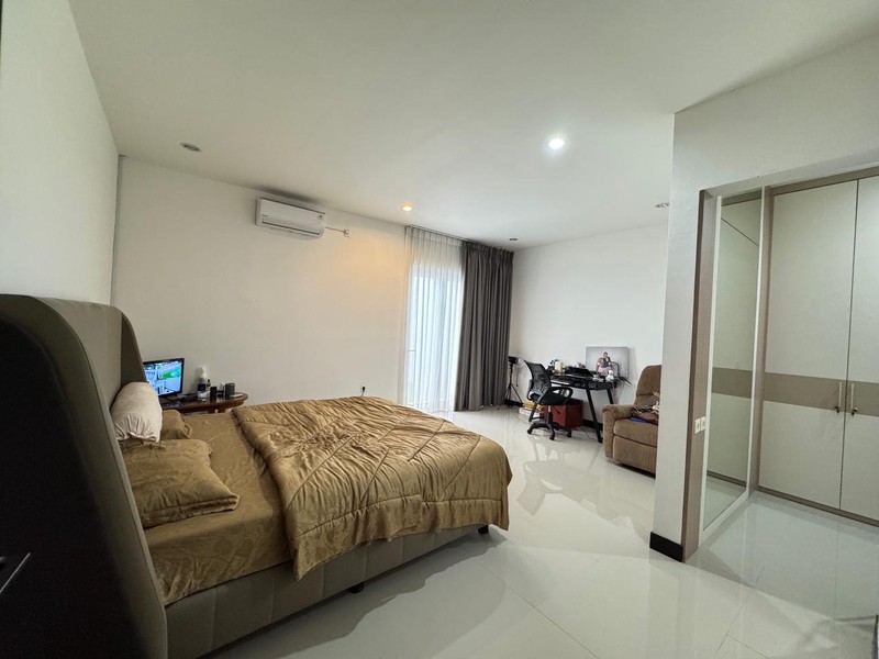 Rumah Super Nyaman Konsep Open Space Full Furnished di Cinere
