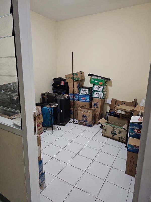 Rumah Siap Huni dengan Hunian Nyaman dan Asri ada Halaman Belakang yang Luas @Karang Tengah, Tangerang Selatan