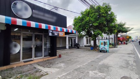 Disewakan Ruko Strategis di Jl. Wonosari KM 7, Parkir Luas & Akses Utama, Baturetno, Banguntapan, Bantul