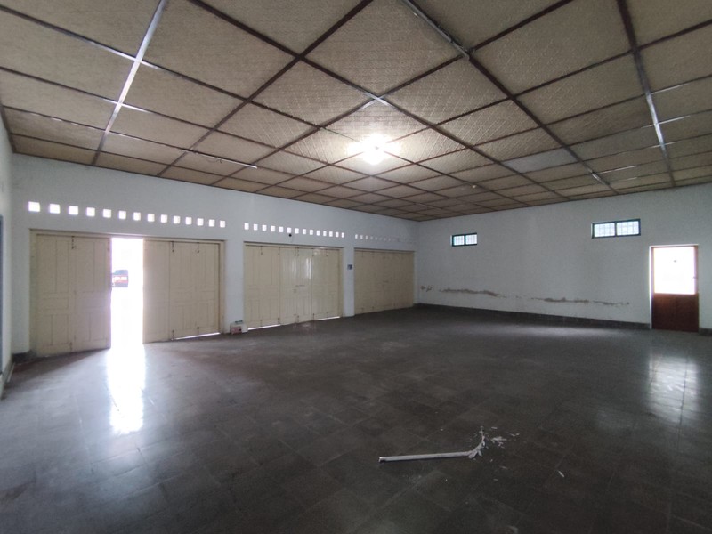 Disewakan Ruko Strategis di Jl. Wonosari KM 7, Parkir Luas & Akses Utama, Baturetno, Banguntapan, Bantul