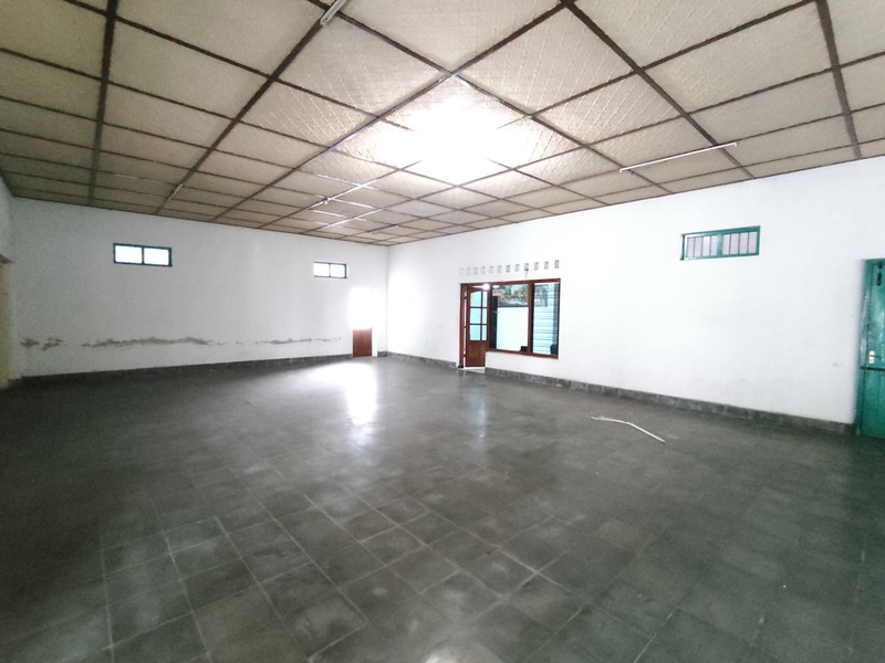 Disewakan Ruko Strategis di Jl. Wonosari KM 7, Parkir Luas & Akses Utama, Baturetno, Banguntapan, Bantul