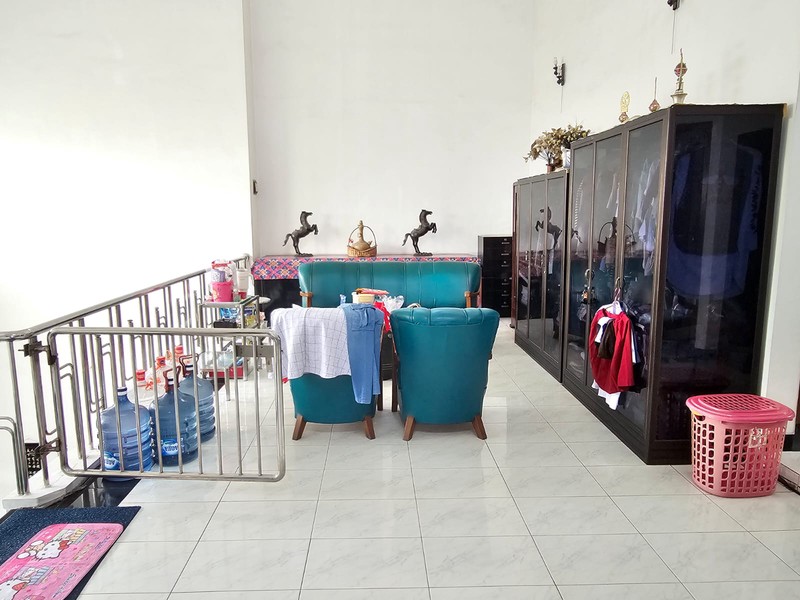 DI JUAL RUMAH HOOK SIAP HUNI DI MANYAR TIRTOASRI SURABAYA TIMUR