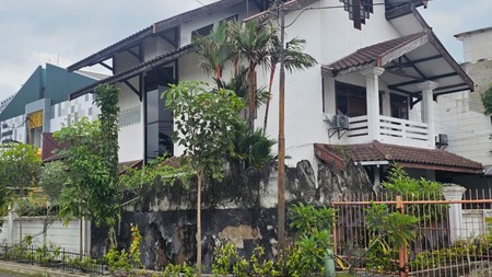 DI JUAL RUMAH HOOK SIAP HUNI DI MANYAR TIRTOASRI SURABAYA TIMUR