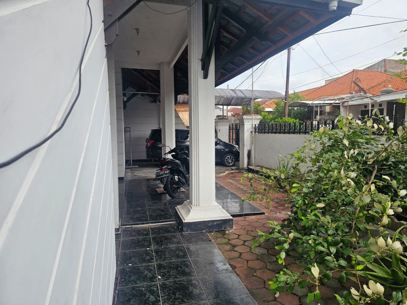 DI JUAL RUMAH HOOK SIAP HUNI DI MANYAR TIRTOASRI SURABAYA TIMUR