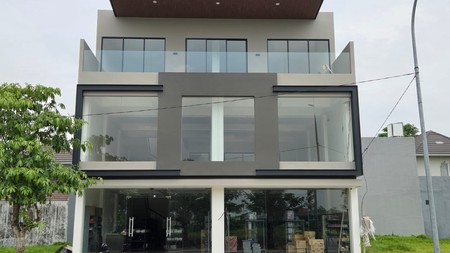JUAL SEWA BANGUNAN KOMERSIAL 3 LANTAI CITRALAND RAYA GREENHILL