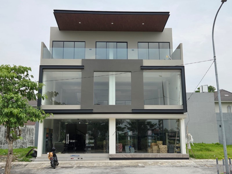 JUAL SEWA BANGUNAN KOMERSIAL 3 LANTAI CITRALAND RAYA GREENHILL