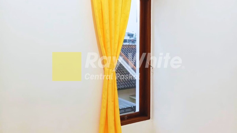 Rumah 5 Menit dari POLBAN di Bukit Sariwangi Parongpong Bandung
