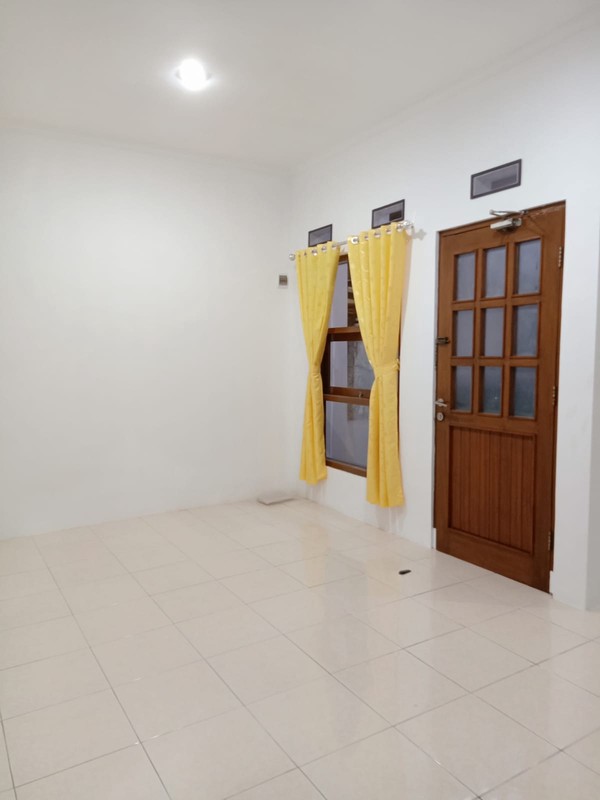 Rumah 5 Menit dari POLBAN di Bukit Sariwangi Parongpong Bandung