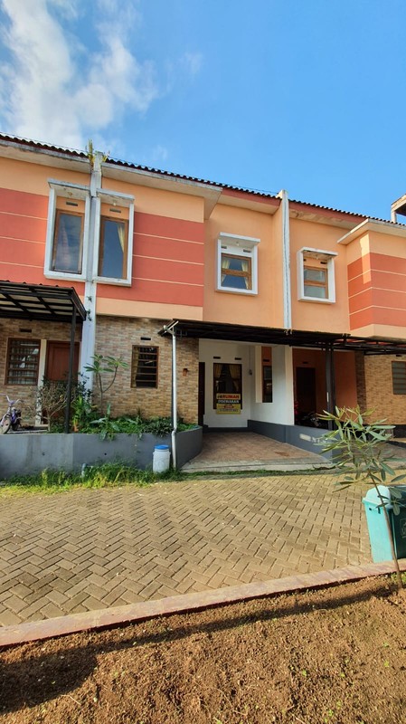 Rumah 5 Menit dari POLBAN di Bukit Sariwangi Parongpong Bandung