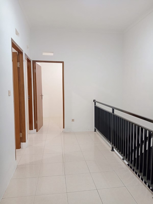 Rumah 5 Menit dari POLBAN di Bukit Sariwangi Parongpong Bandung