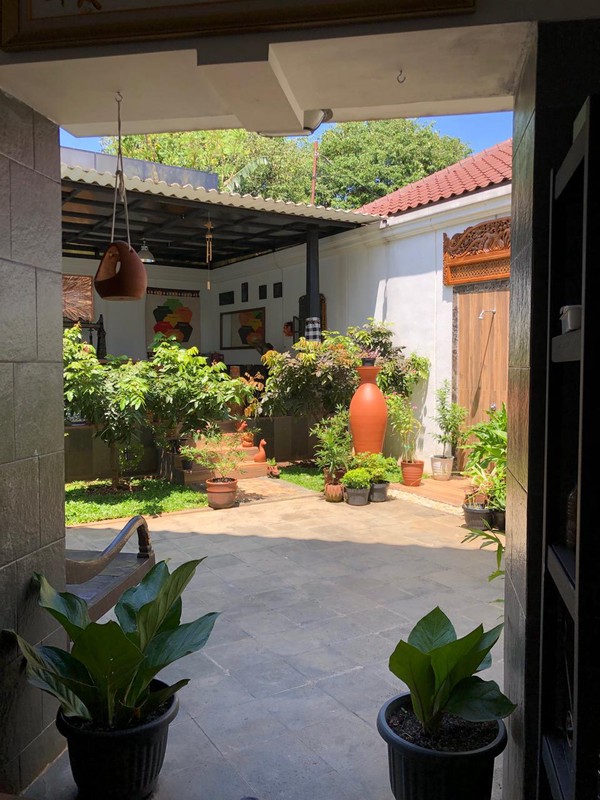  DIJUAL RUMAH MEWAH, TANAH NGANTONG,  DESIGN ETNIK 2LT DI JAGAKARSA