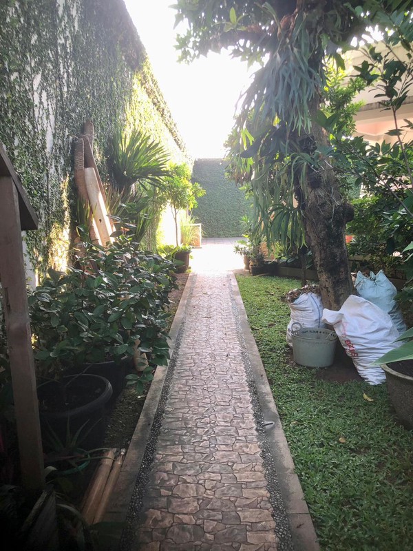  DIJUAL RUMAH MEWAH, TANAH NGANTONG,  DESIGN ETNIK 2LT DI JAGAKARSA