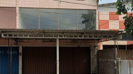 Disewakan Ruko 3 Lantai Cocok Untuk F&B atau Retail Lokasi Strategis Margasatwa Raya, Pondok Labu