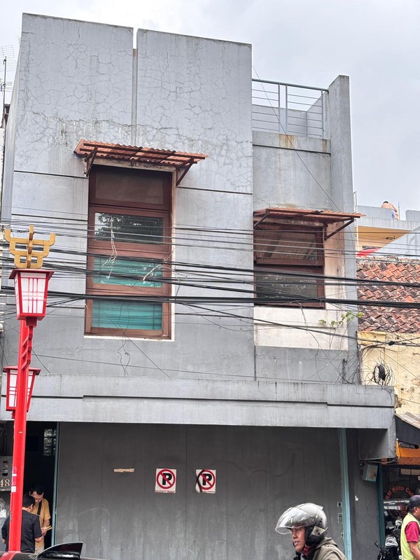 Ruko atau Ruang Usaha 2,5 Lantai Lokasi Strategis dan Ramai di Mainroad Kelenteng Bandung
