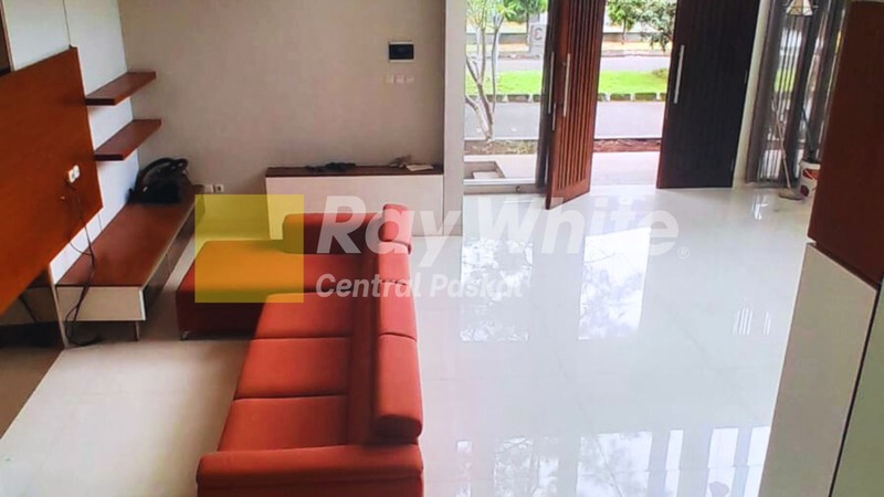 Rumah Furnished di Istana Regency Sudirman Bandung