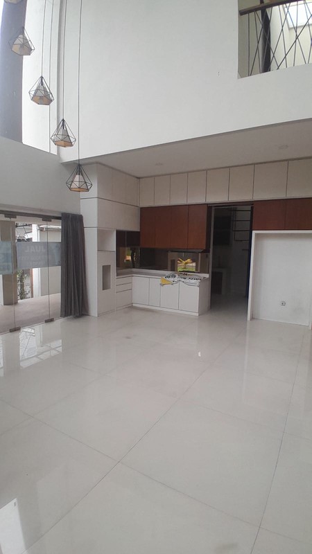 Rumah Furnished di Istana Regency Sudirman Bandung