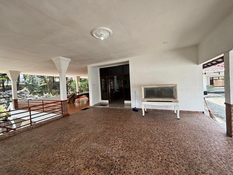 Rumah Luas di Villa Cinere Mas, Tangerang Selatan, dengan Lingkungan sangat Asri