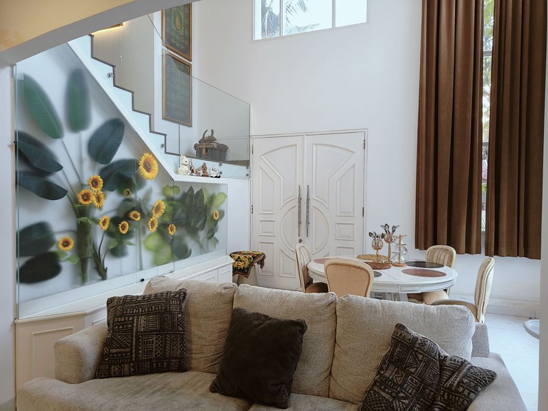 Rumah Mewah 2 Lantai Siap Huni dengan Hunian Asri @Bintaro Sektor 8