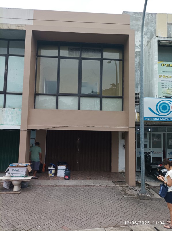 Ruko Siap Pakai dan Lokasi Strategis Pinggir Jalan Raya @Graha Raya, Tangerang Selatan
