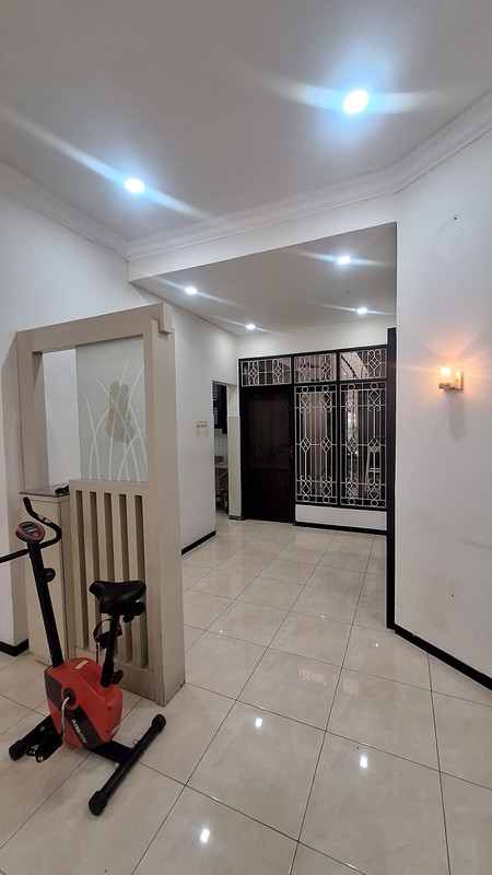 Dijual Rumah Villa Kalijudan Indah - Mulyorejo  - Surabaya Timur - Fresh Terawat 1 Lantai 