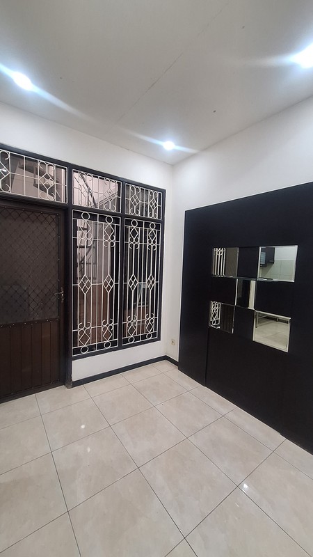 Dijual Rumah Villa Kalijudan Indah - Mulyorejo  - Surabaya Timur - Fresh Terawat 1 Lantai 