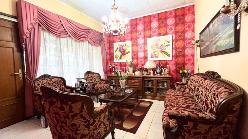 Rumah Asri dan Tenang Di Perumahan Kembar Mas Bandung