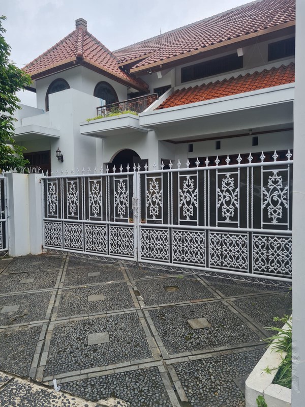 Rumah Bagus Di Jl Pengadegan Selatan Pancoran Jakarta Selatan