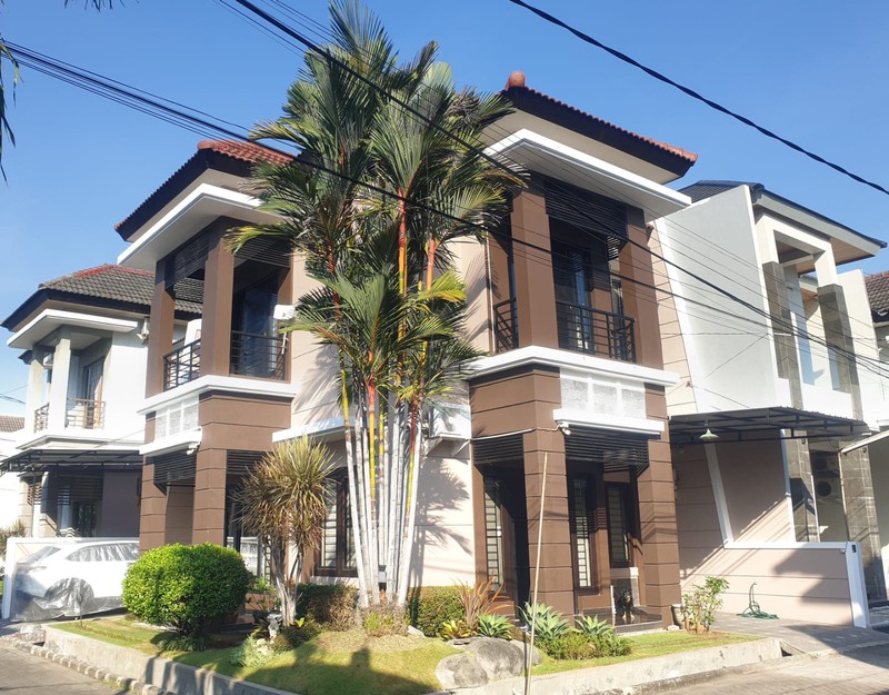 Dijual Rumah Manyar Tirtoyoso, Hans Regency, Mulyorejo, Surabaya Timur Furnish; siap huni; lingkungan nyaman