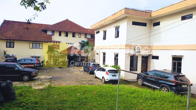 Rumah dan Kost 3 Lantai di Sukagalih Bandung