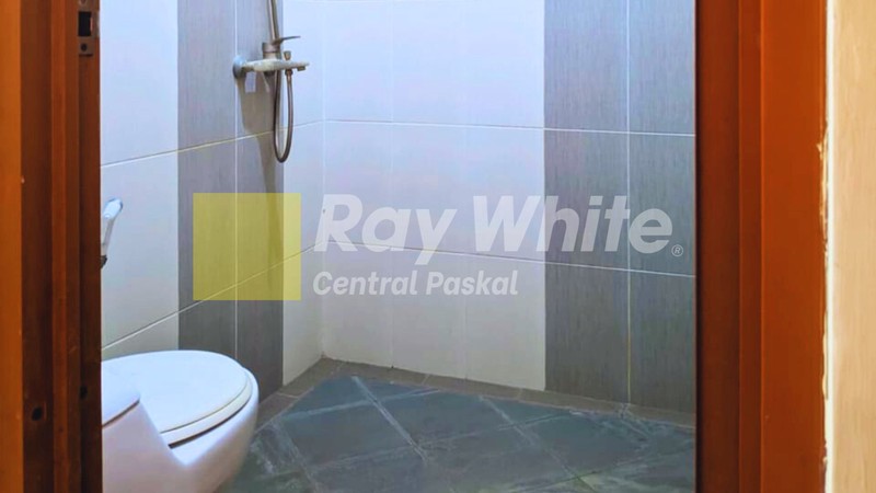 Rumah dan Kost 3 Lantai di Sukagalih Bandung