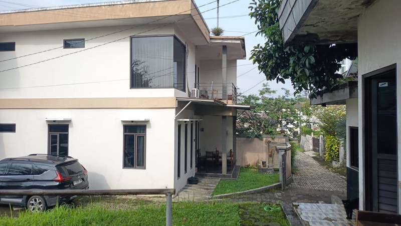 Rumah dan Kost 3 Lantai di Sukagalih Bandung