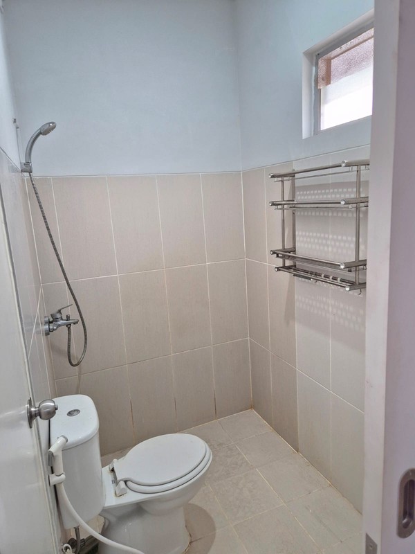 Rumah Keluarga Modern 2 Lantai di Boston Village Gading Serpong