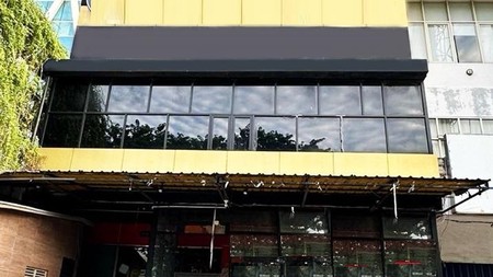 Disewakan Ruko Jl. Mayjend Sungkono, Surabaya Lokasi komersial strategis; cocok untuk kantor, showroom, atau usaha