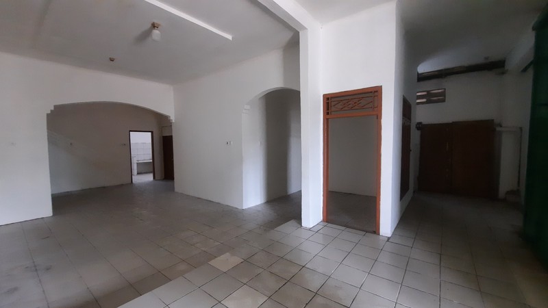 RUKO GANDENG SATU LANTAI DEKAT DENGAN FASILITAS PUBLIK DI JABABEKA DAN SEKITARNYA