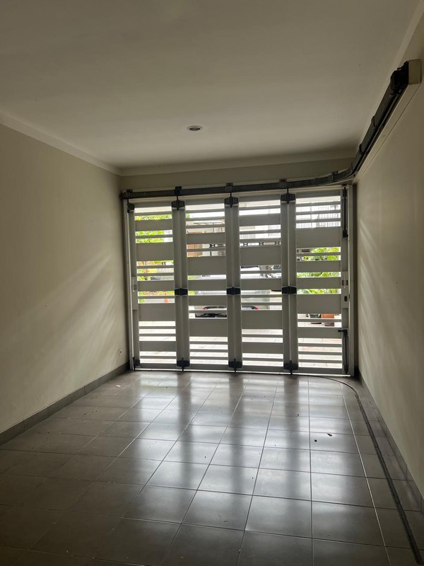 Rumah Siap Huni Bintaro dengan Lingkungan Asri dan Nyaman.