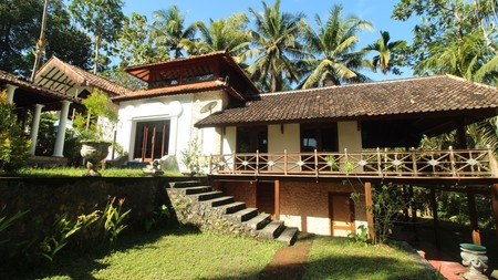 Villa bagus dengan view Pantai Selatan Jawa Parangrejo, Parangtritis-Jogjakarta