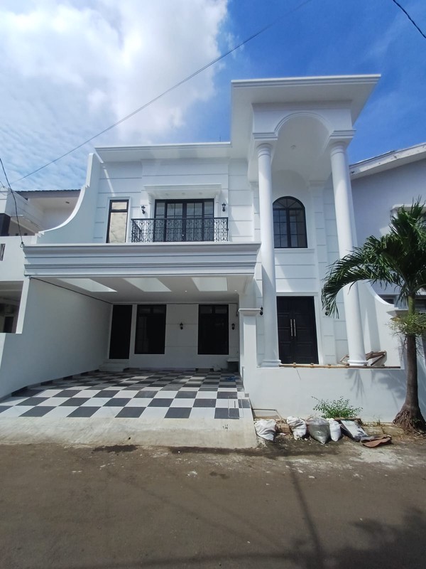 Rumah 2½ Lantai Siap Huni dengan Hunian Nyaman dan Asri @Sektor 9, Bintaro