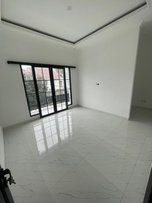 Rumah 2½ Lantai Siap Huni dengan Hunian Nyaman dan Asri @Sektor 9, Bintaro