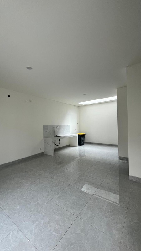 Rumah 2 Lantai Siap Huni dengan Hunian Nyaman dan Asri @Ciputat