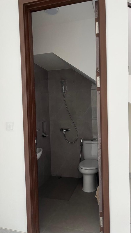 Rumah 2 Lantai Siap Huni dengan Hunian Nyaman dan Asri @Ciputat