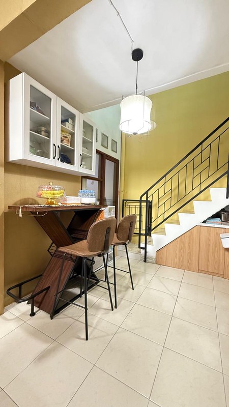 Rumah 1½ Lantai Siap Huni dengan Hunian Nyaman dan Asri @Bintaro Sektor 9