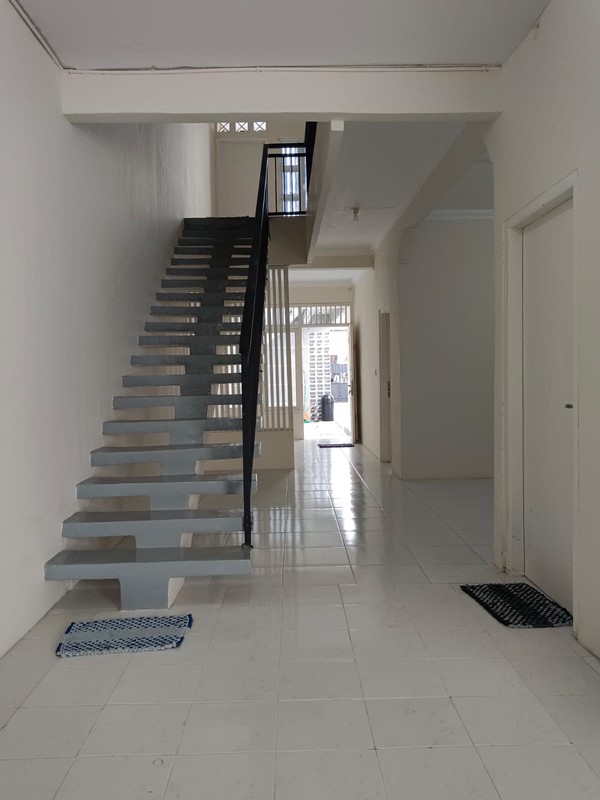 Rumah Siap Huni dengan Hunian Nyaman dan Asri di Ciputat