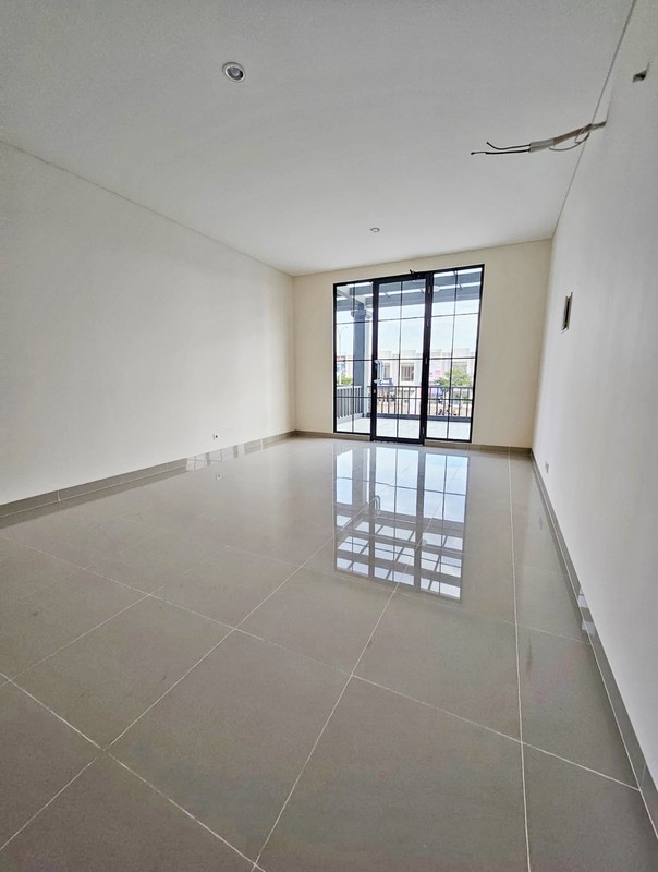 Ruko Premium traffic sangat tinggi di Madison Grande - Gading Serpong