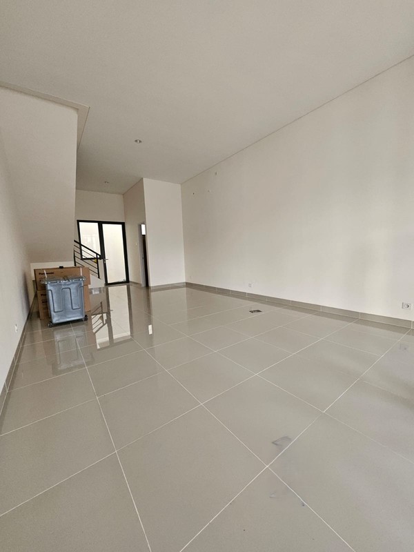 Ruko Premium traffic sangat tinggi di Madison Grande - Gading Serpong