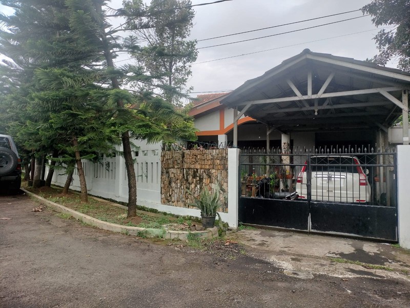 Rumah Siap Huni dengan Hunian Nyaman dan Asri di Ciputat